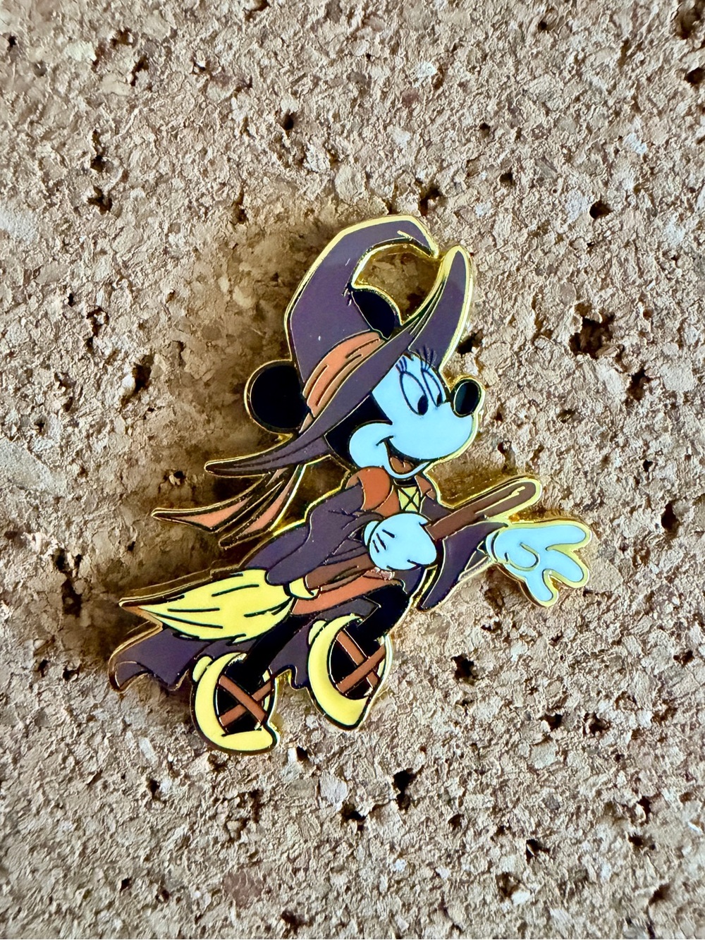 Disney Halloween Mickey and Friends Pink ala Mode Pin -